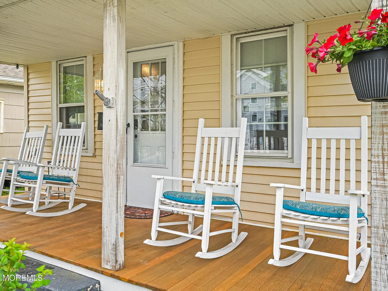 2 bed, 579 sqft, $2,000 — Photo 2