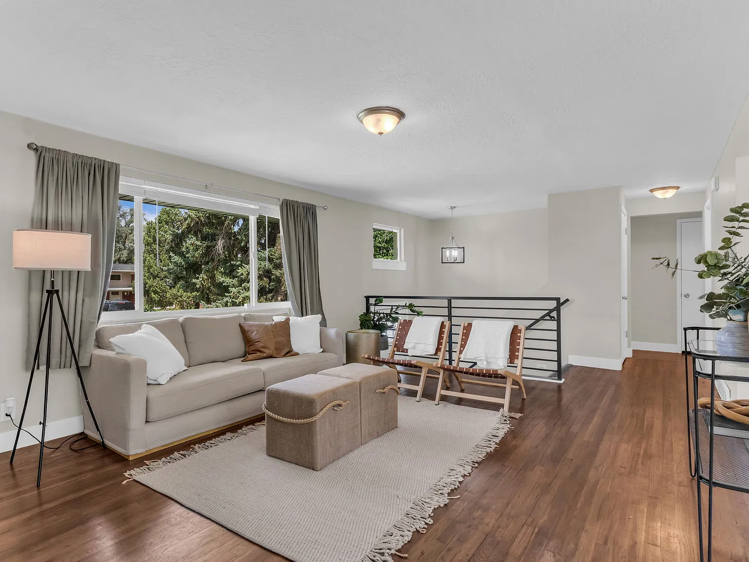 2 bed, 950 sqft, $2,200 — Photo 3