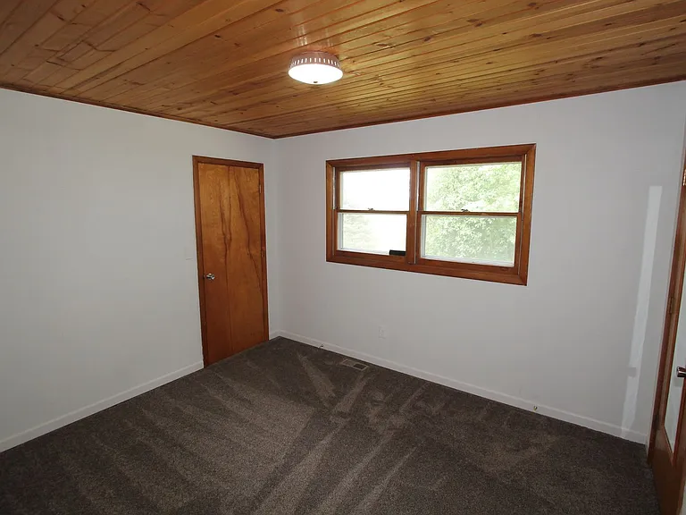 24820 County Line Rd — Photo 8