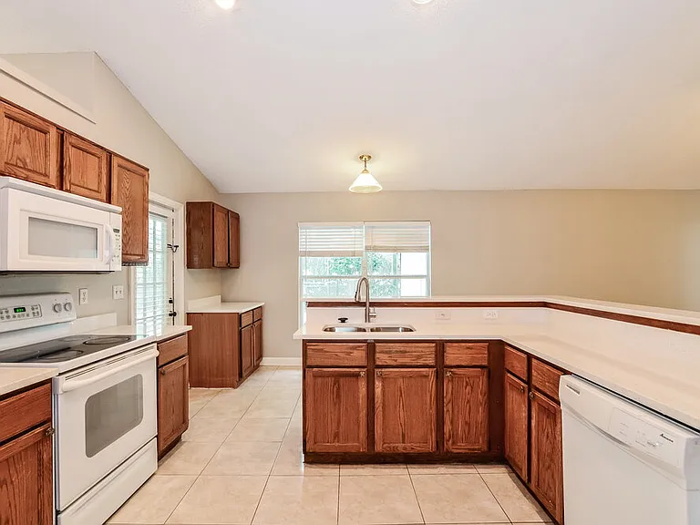 104 W Frederick Ave — Photo 8