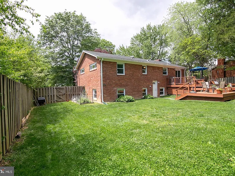 8411 Morey Ln — Photo 13