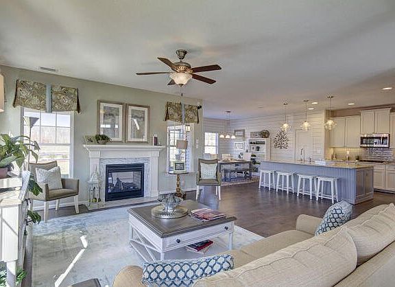 These photos are representative of this floor plan, but all options may not be available in every co