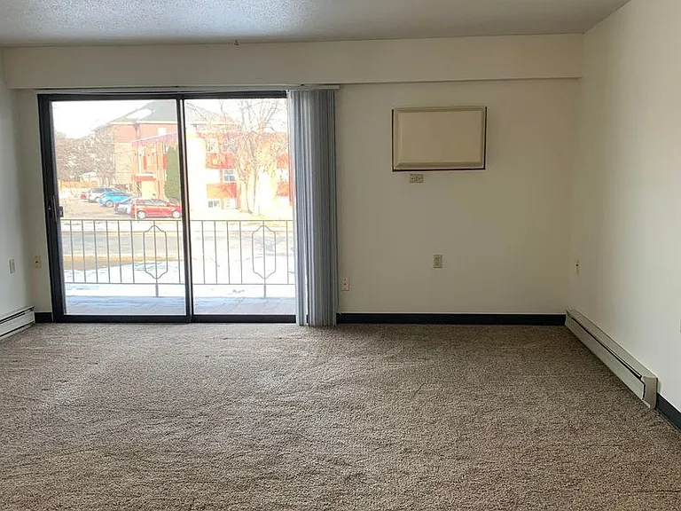 Park Place West Apartments — Photo 19