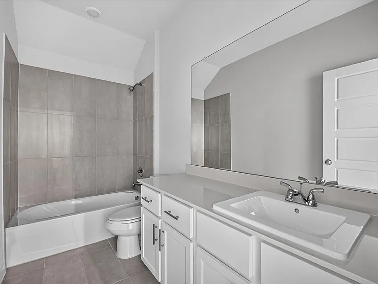 713 Summerberry Dr — Photo 8