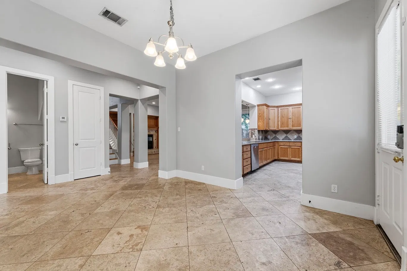 7 bed, 2640 sqft, $7,500 — Photo 4