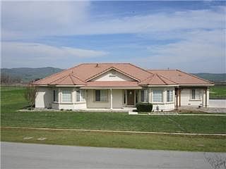 1st image of 7 Thomas Ln