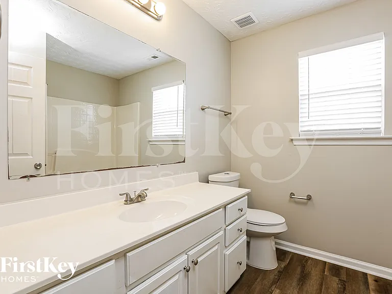 2046 Dartmoth Way — Photo 16