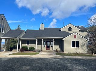 2089 Knowles Rd, Medford, OR 97501