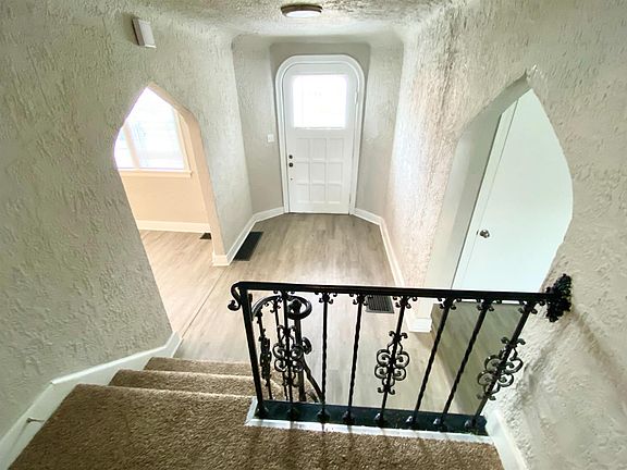 4th image of 1255 Avon Dr
