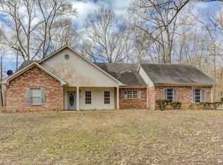 116 Laura Lake Rd, Vicksburg, MS 39180