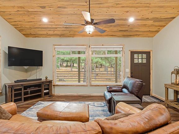 5th image of 435 Shasta Pines Rd
