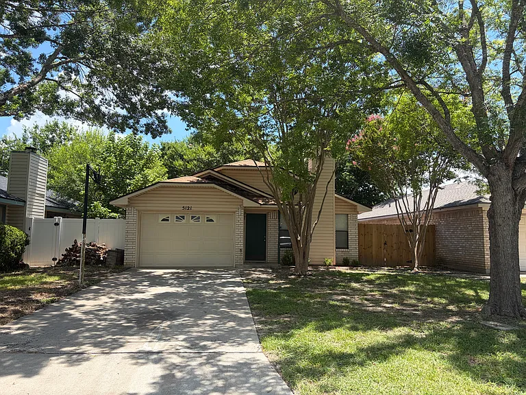 5121 Colonel Travis St — Photo 1