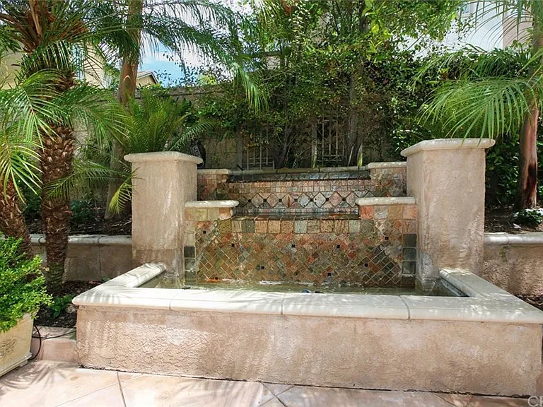 6 Gala Ct — Photo 26