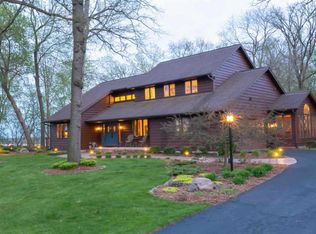 3721 Sunny Wood Dr, Deforest, WI 53532