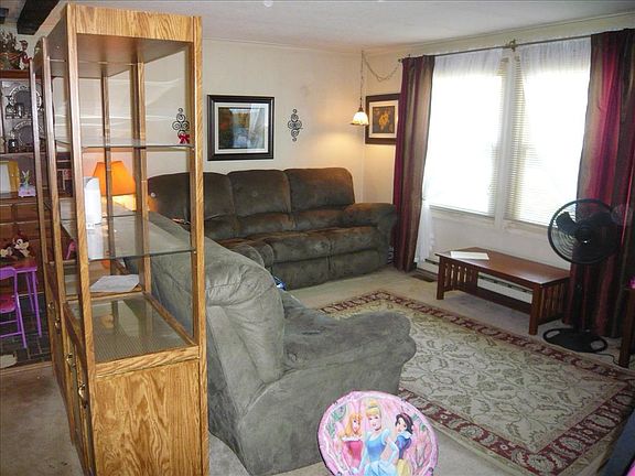 2nd image of 318 Via De Rosa Dr