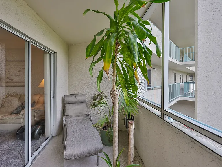 5567 Sea Forest Dr #122 — Photo 10
