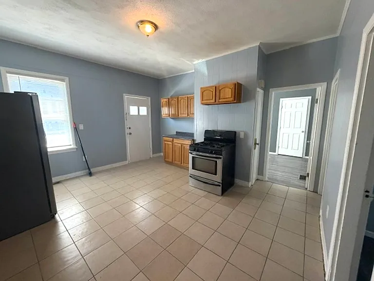3 Appian St #2 — Photo 6