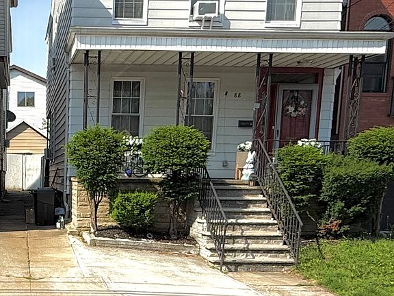 2nd image of 88 W 45th St