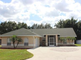 38 Wickliffe Dr, Naples, FL 34110