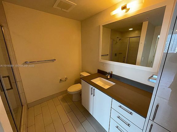 5th image of 999 SW 1st Ave #15
