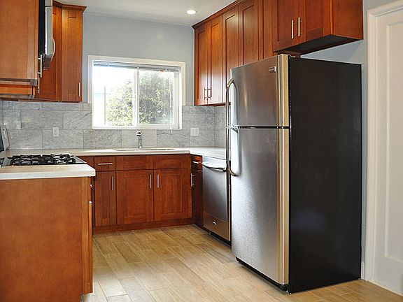 Fabulous modern kitchen with Dishwasher