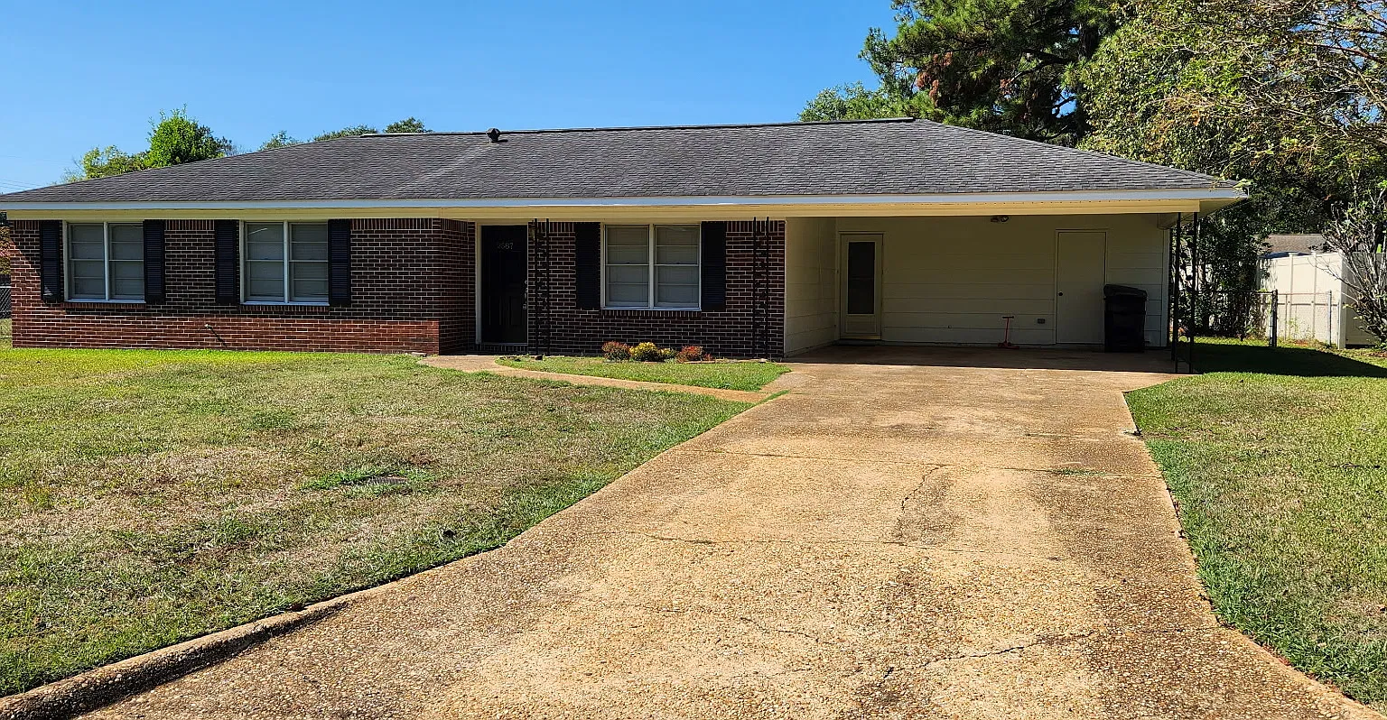 3 bed, 1435 sqft, $1,700 — Photo 1
