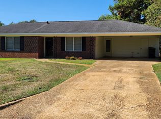 2587 Twin Mnr, Northport, AL 35476