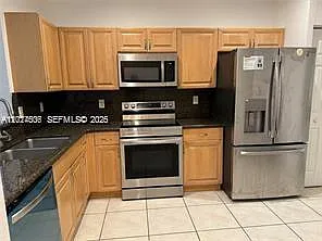 Building Photo - 3907 Tree Top Dr #3907