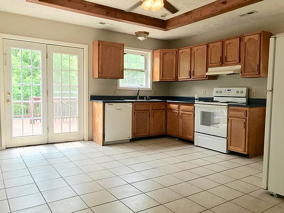 4th image of 266 Brittany Cir