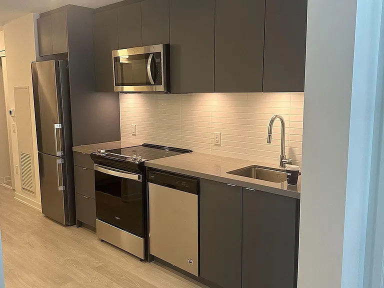 8868 Yonge St #225 — Photo 7