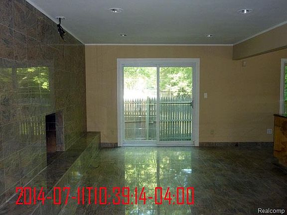 3rd image of 18416 Kesh St