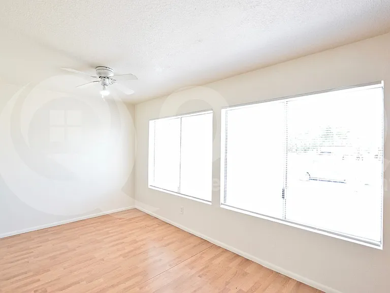 4265 E Vineyard Rd — Photo 11