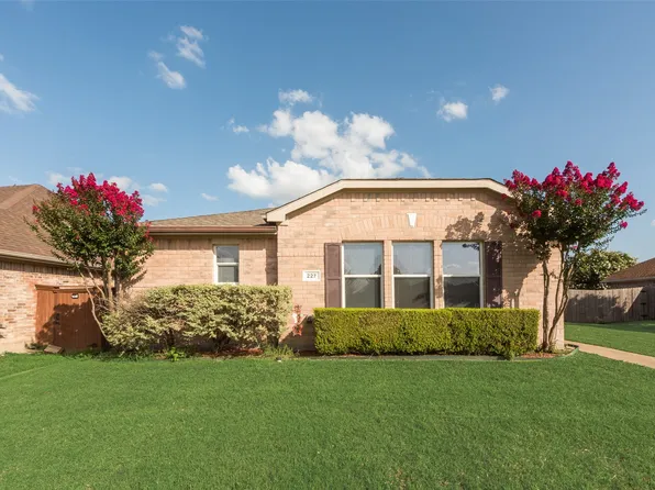 227 Deerfield Ct, Cedar Hill, TX 75104