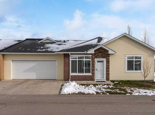 401 S Sunvale Cres NE, High River, AB T1V0E8