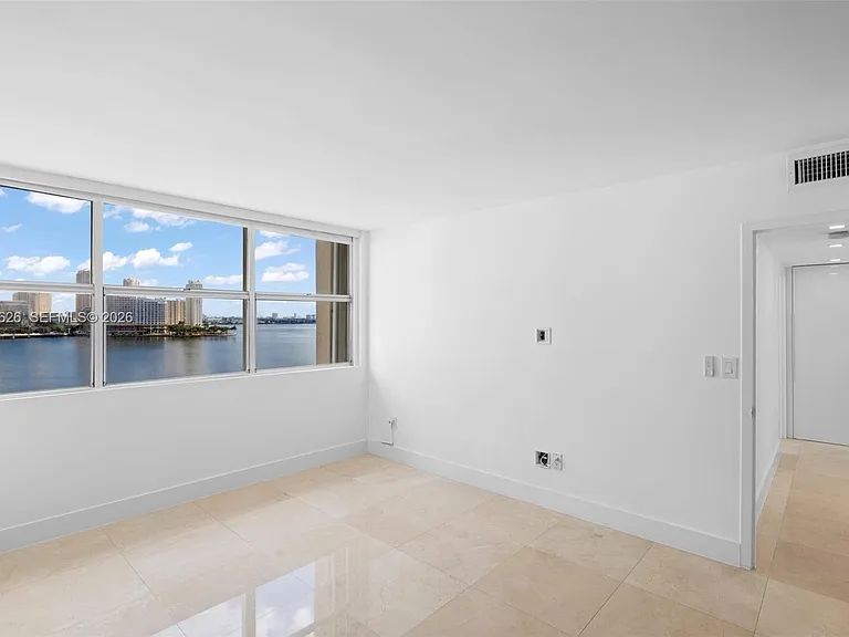 1420 Brickell Bay Dr #1001A — Photo 27