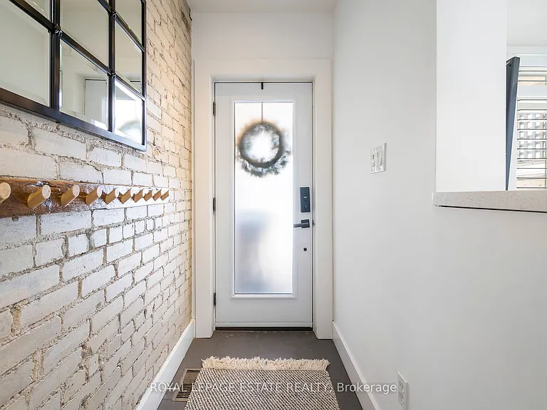 2 Rushbrooke Ave — Photo 2