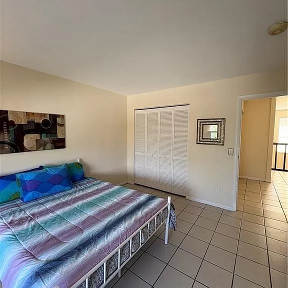 1005 SW 48th Ter #8 — Photo 17