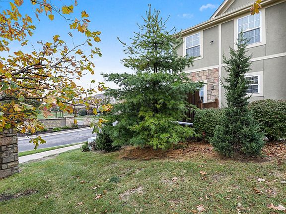 3rd image of 7843 W 158th Ct