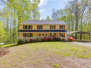 10065 Misty Oaks Ln, Amelia Court House, VA 23002