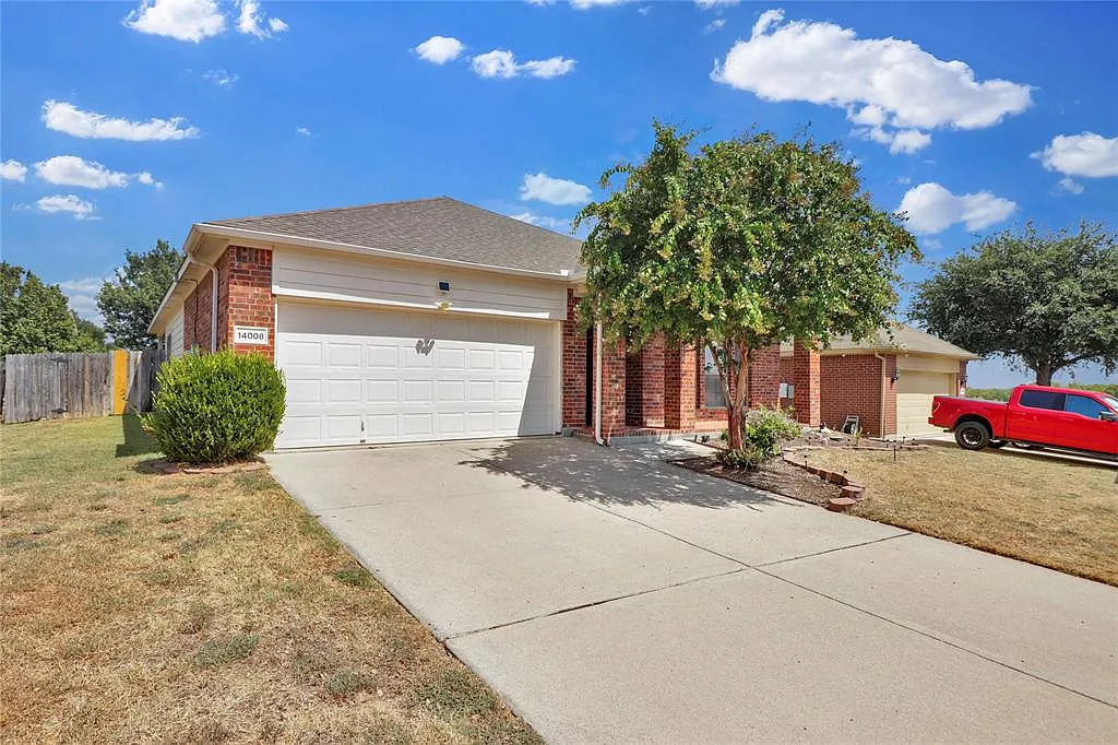 3 bed, 1740 sqft, $2,300 — Photo 2