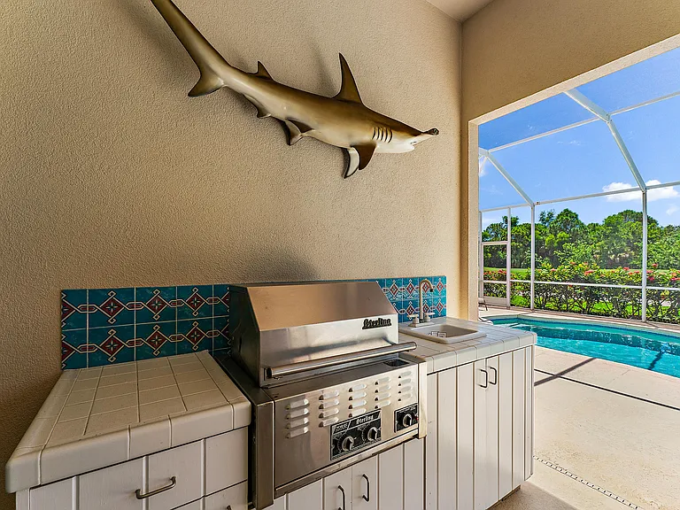 8485 SE Palm Hammock Ln — Photo 36