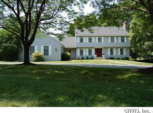 7105 Thorntree Hill Dr, Fayetteville, NY 13066