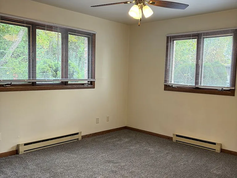 4651 Governors Dr — Photo 5