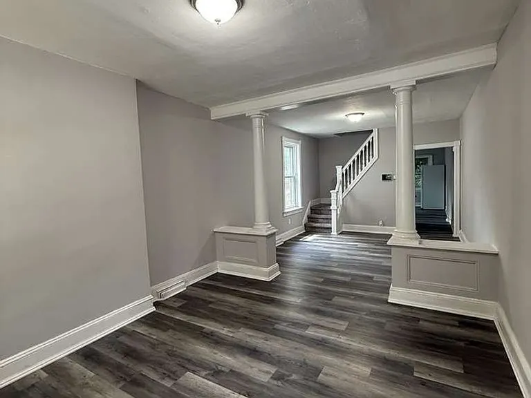 306 Dayton St — Photo 6