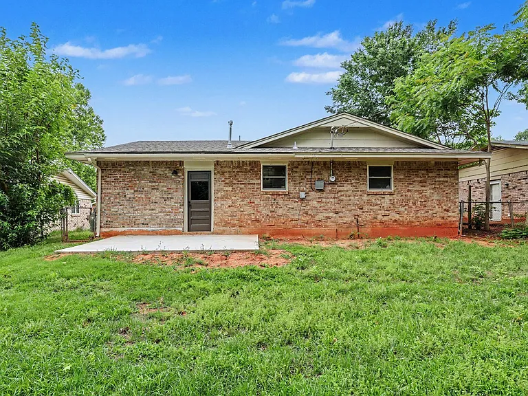 1715 Edgewood Dr — Photo 28