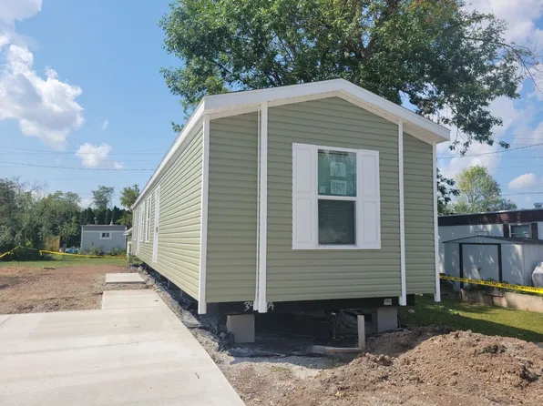 944 Paradise Lane Site #65, Menasha, WI 54952