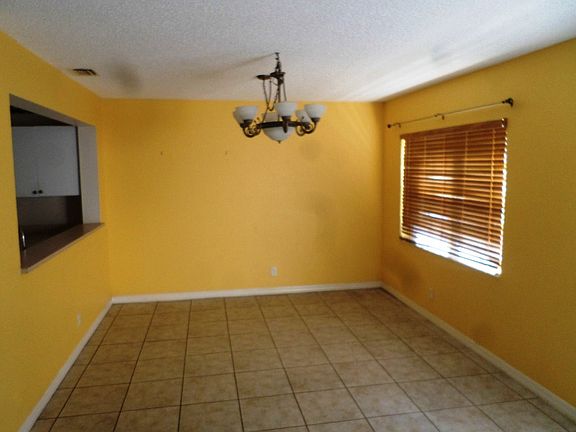 5th image of 8438 NW 40th Ct