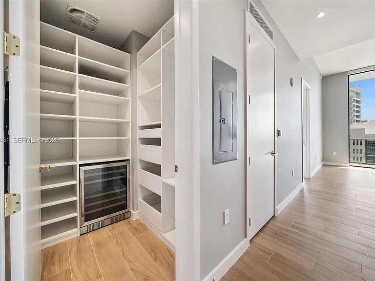 2655 S Bayshore Dr #1906 — Photo 8