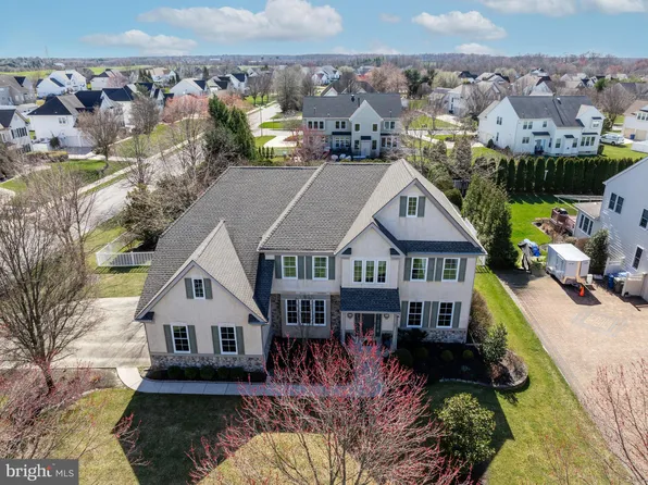 32 Shamrock Rd, Lumberton, NJ 08048