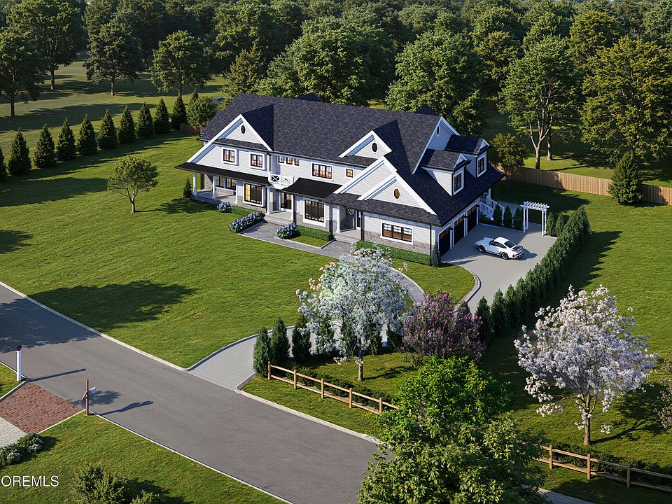 1st image of 11 Buttonwood Lane E